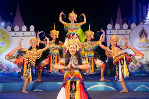 The History of Thai Traditional Dance - Thailand Insider