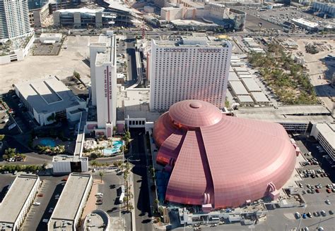 Woman Falls From Roller Coaster at Circus Circus Casino in Las Vegas - Newsweek