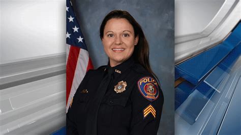 First female police chief receives badge in Texarkana