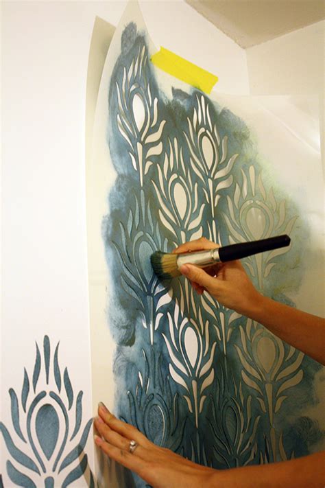 Tutorial: how to stencil walls, tips and tricks for wall stenciling ...