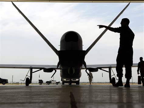 Drone wars: Pentagon's future with robots, troops - CBS News