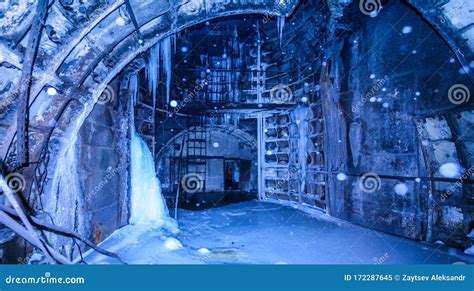 Abandoned subway tunnels stock image. Image of door - 172287645