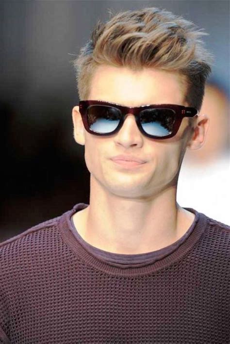 23 Cool Men's Hairstyles With Glasses - Feed Inspiration