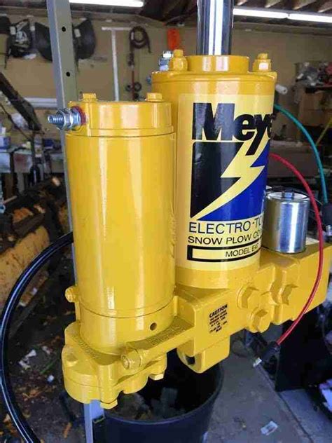 Reman Meyer E47 Hydraulic Plow Pump | R&L Supply