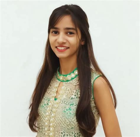 Tanya Singh (t_amor) Age, Boyfriend, Career, Biography & More