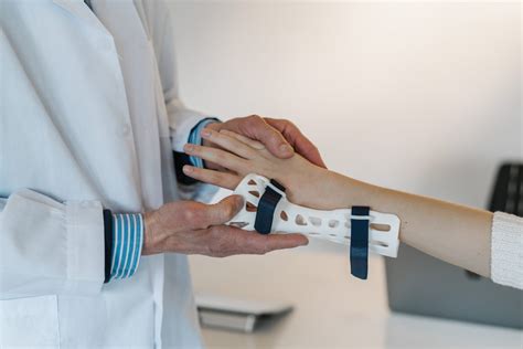 Care of Casts and Splints - Orthopedic Surgeon in Paramus, NJ