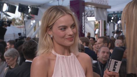 What Margot Robbie Learned From I, Tonya | E! News