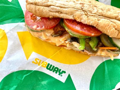 40 Low Carb Subway Options: How to Enjoy Subway Guilt-Free!