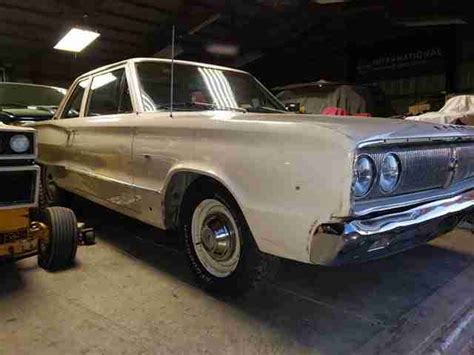 Dodge Coronet - Cars-On-Line.com