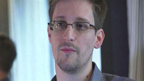 Edward Snowden: former CIA man turned whistleblower – Channel 4 News