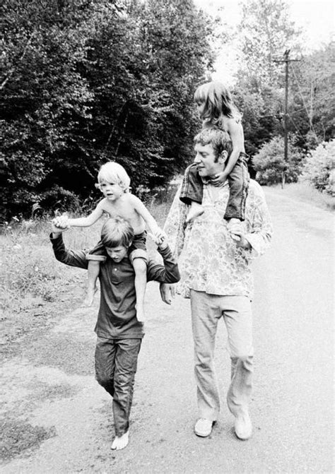 Donald Sutherland with his children | Donald sutherland, Sutherland ...