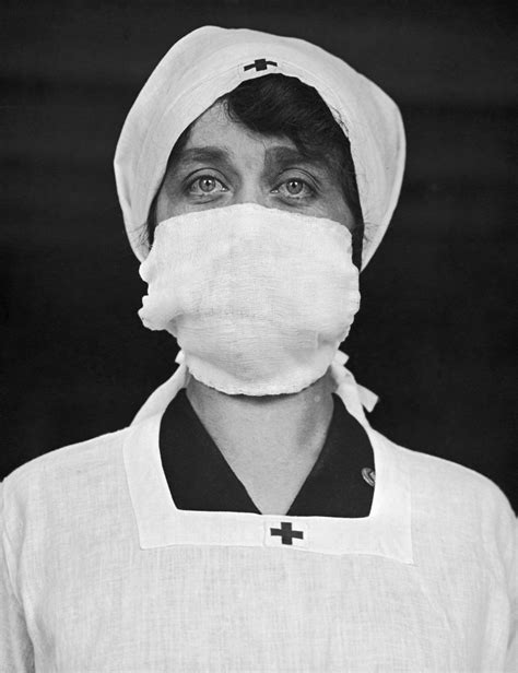 Vintage Photos of People Wearing Masks During the 1918 Influenza ...