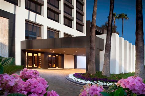 Beverly Hills Marriott in Los Angeles, CA (Hotels & Motels) - 310-553 ...