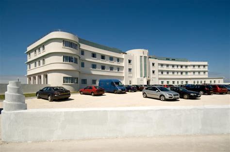 Facade of The Midland Hotel in Morecambe | Art deco buildings, Art deco architecture, Streamline ...