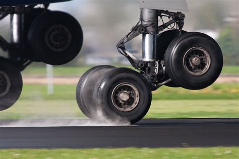 Airbus A330 Landing Gear during Takeoff from Wet Runway | Flickr