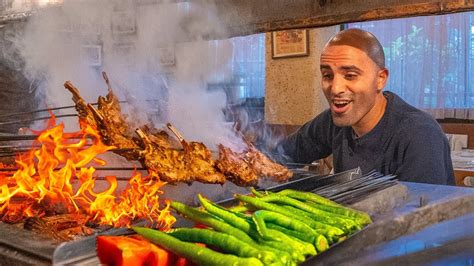 THE ULTIMATE STREET FOOD TOUR IN ISTANBUL | KEBAB KING + INSANE STREET ...