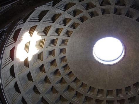 Pantheon oculus. - The dome of the Pantheon in Rome with oculus was the largest dome i ...