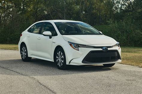 2022 Toyota Corolla Hybrid: True Cost to Own | Edmunds