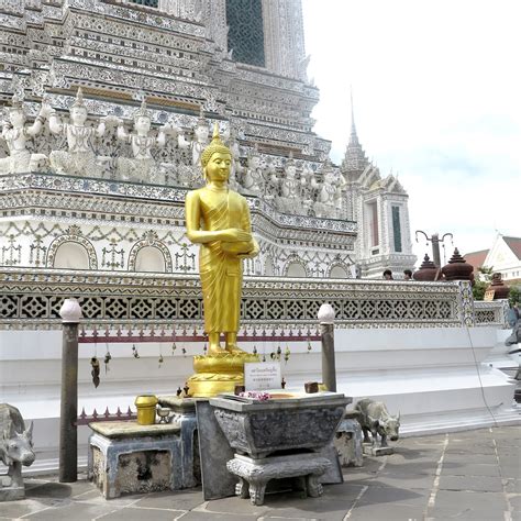 WAT ARUN : Temple of Dawn - ELIZABETHANNAH