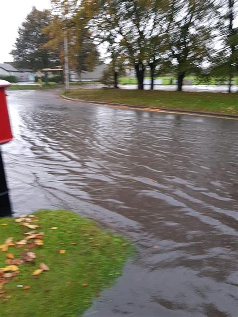 Scotland weather - Dramatic pics and video show heavy flooding in ...