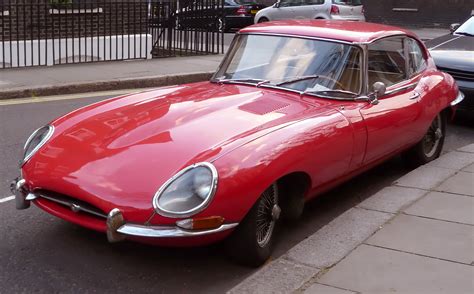 File:Jaguar E-Type.jpg