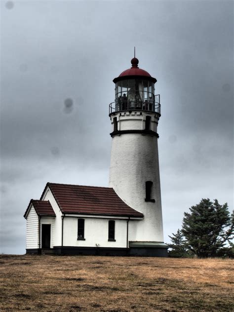 The beacons of Oregon: a roadtrip along the most beautiful lighthouses - Tiny Travelogue