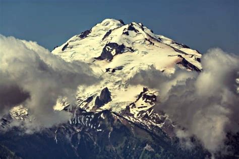 A Climber’s Guide to Glacier Peak Mountain In Washington