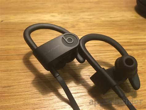 First look: Apple's Powerbeats 3 Bluetooth headphones with W1 chip and ...