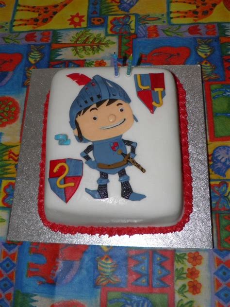 Mike The Knight — Children's Birthday Cakes | Knight birthday party, Boy birthday parties, Mike ...