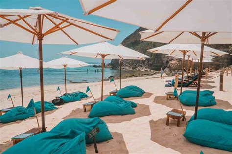 How to Visit Sundays Beach Club in Uluwatu - The Republic of Rose