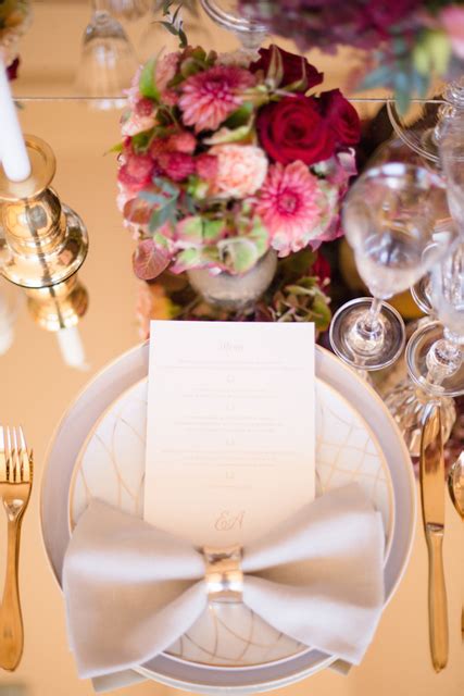 6 Stunning Wedding Napkin Folds