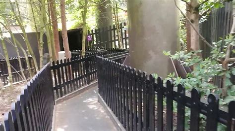 Vampire Ride Queue At Chessington World Of Adventure - YouTube