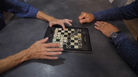 Does the iPad Make the Traditional Chessboard Redundant? | Newswire