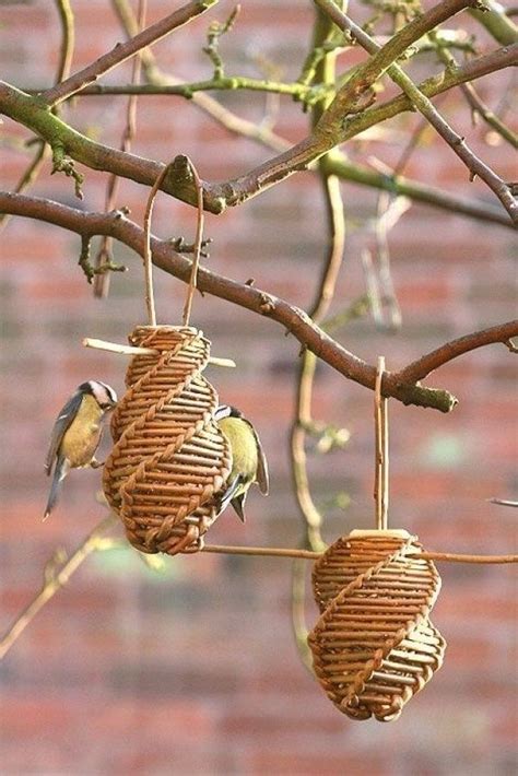 40 Creative Willow Craft Ideas | Willow weaving, Bird feeders, Diy bird ...