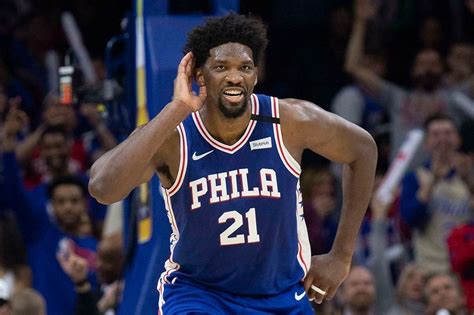 Joel Embiid rempile pour quatre autres années avec les Sixers