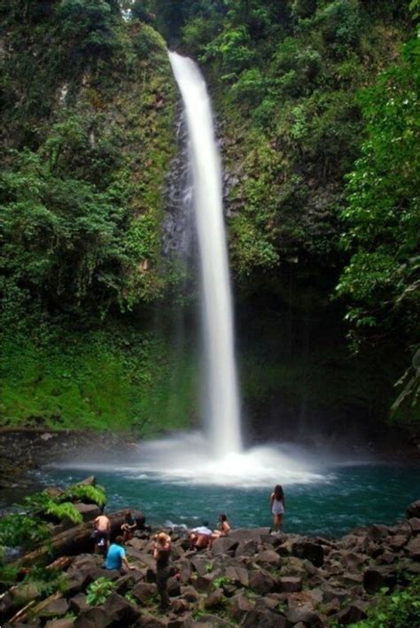 La Fortuna Waterfall Guided Hike - La Fortuna | Project Expedition