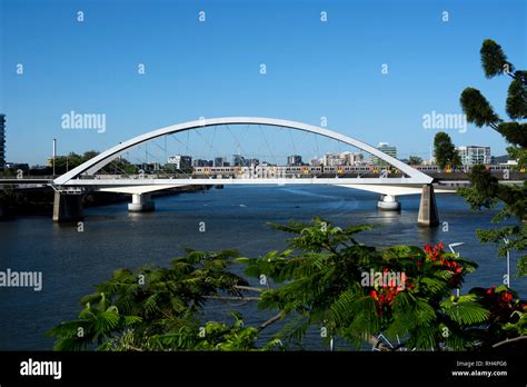 Brisbane River and Merivale Bridge, Brisbane, Queensland, Australia ...