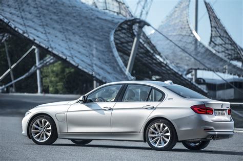 BMW 330e Plug-in Hybrid Unveiled in Full Ahead of Frankfurt - autoevolution