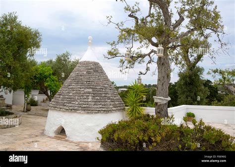 Farm yard building tradition hi-res stock photography and images - Alamy