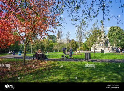 General views of Kelvingrove park Glasgow, some autumn colours and Stock Photo: 61214957 - Alamy