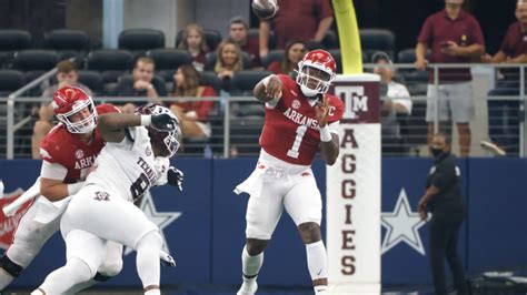 KJ Jefferson injury update: Arkansas QB leaves upset bid vs. Texas A&M ...