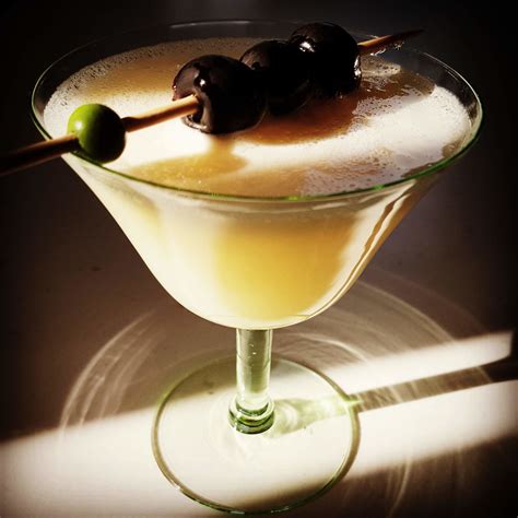 Peruvian Elder Pisco Sour Cocktail Recipe | Cheers Mr. Forbes