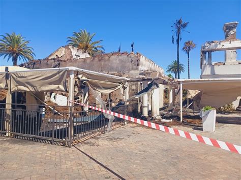 'The hotel is burning!': Locals, witnesses recall devastating Shelley Point hotel blaze | News24