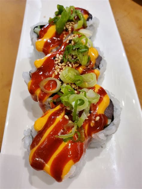 Spicy Salmon Roll