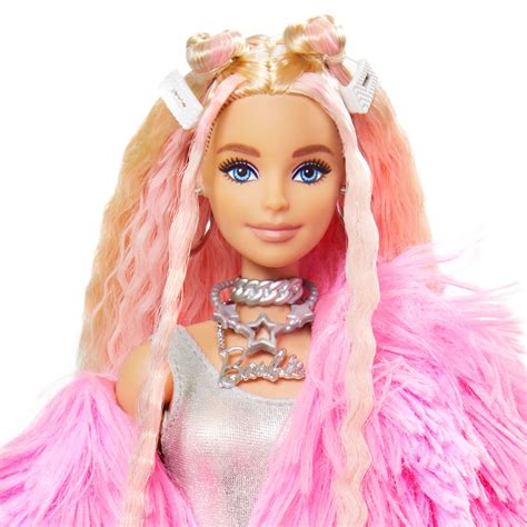 Kaufen Sie Barbie Extra Pop - Fluffy Pink Jacket online | Lobbes Spielzeug