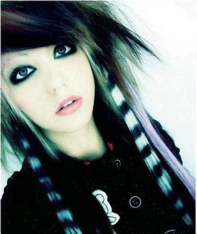 emo-chick Quotes 2020 - SearchQuotes