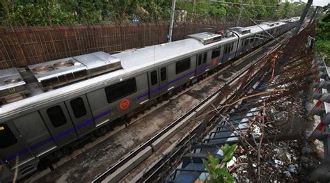 Delhi metro: Services affected on Violet Line, commuters face hardship ...