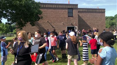 Circleville Elementary School Fifth Grade Clap Out - YouTube