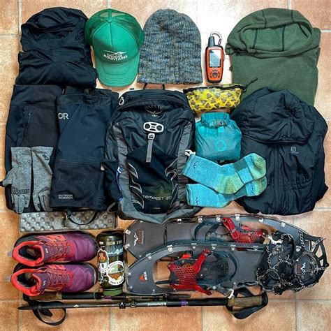 Winter Hiking | What Hiking Gear To Bring and What To Wear in 2024 ...