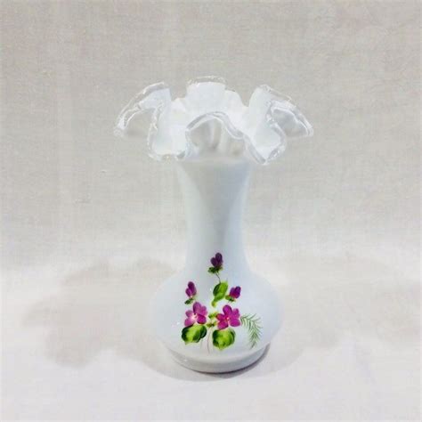 Fenton Silver Crest Violets In The Snow Ruffle Top | Etsy | Fenton, Hand painted vases, Painted ...